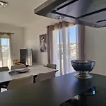 Large 3-bedroom Port Vauban Антиб