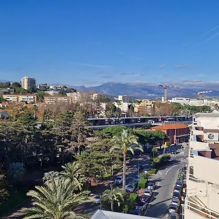 Large 3-bedroom Port Vauban * Antibes