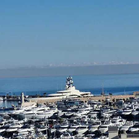 Large 3-bedroom Port Vauban