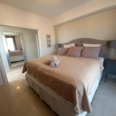 Large 3-bedroom Port Vauban