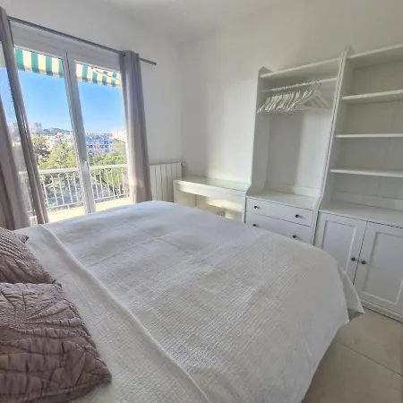 Appartement Large 3-bedroom Port Vauban Antibes