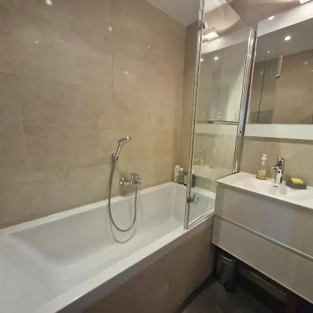 Appartement Large 3-bedroom Port Vauban *
