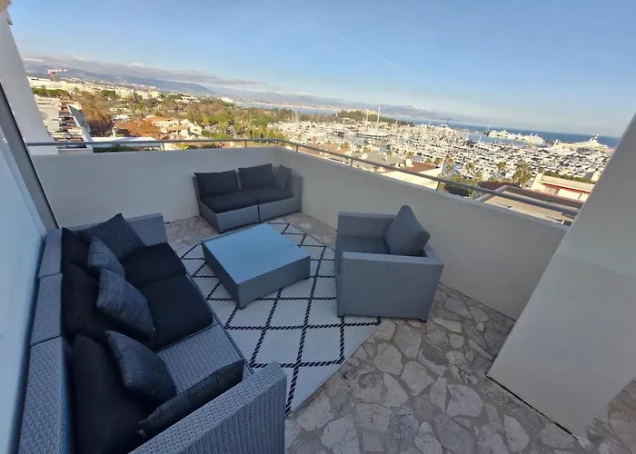 Lägenhet Large 3-bedroom Port Vauban Antibes