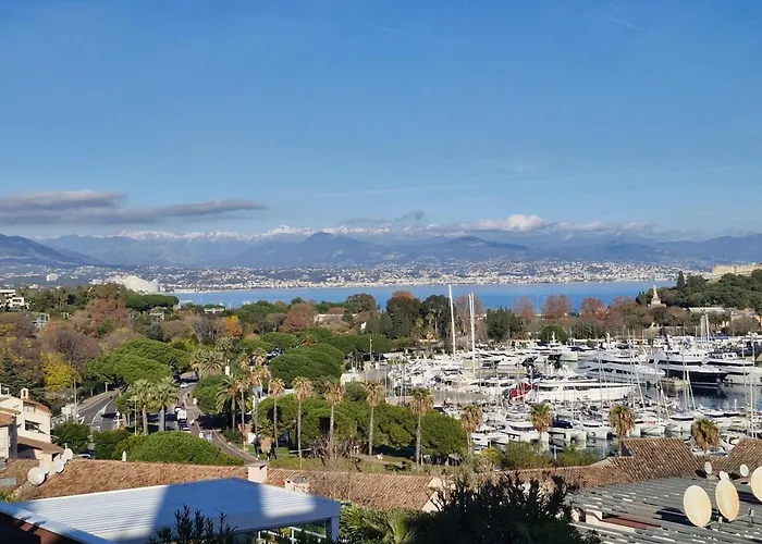 Large 3-bedroom Port Vauban Appartamento *