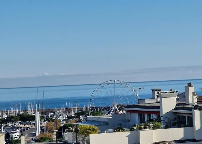 Large 3-bedroom Port Vauban Appartamento *