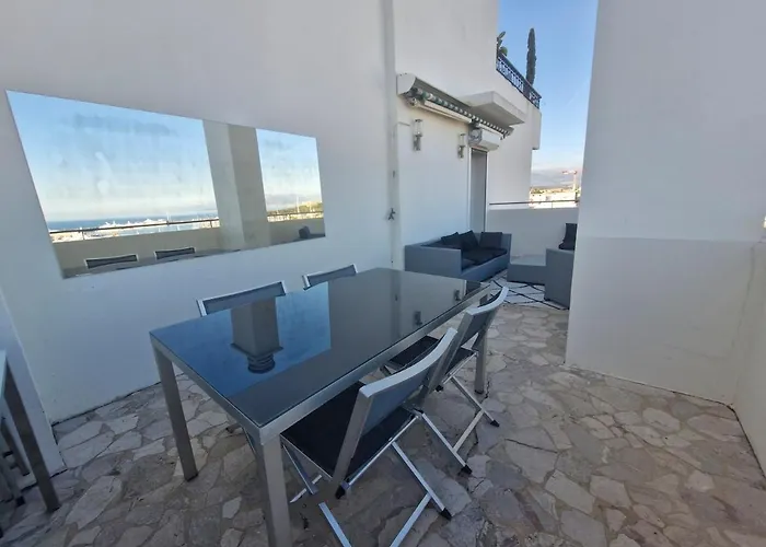 Large 3-bedroom Port Vauban Daire Antibes