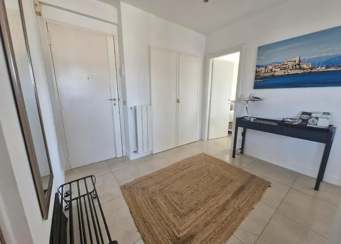 Appartamento Large 3-bedroom Port Vauban