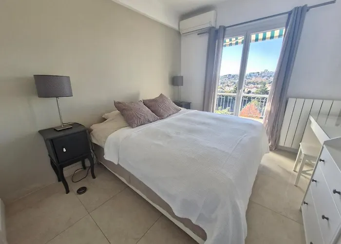 Lägenhet Large 3-bedroom Port Vauban Antibes