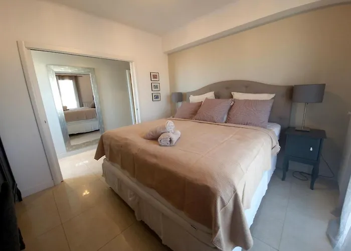 Large 3-bedroom Port Vauban