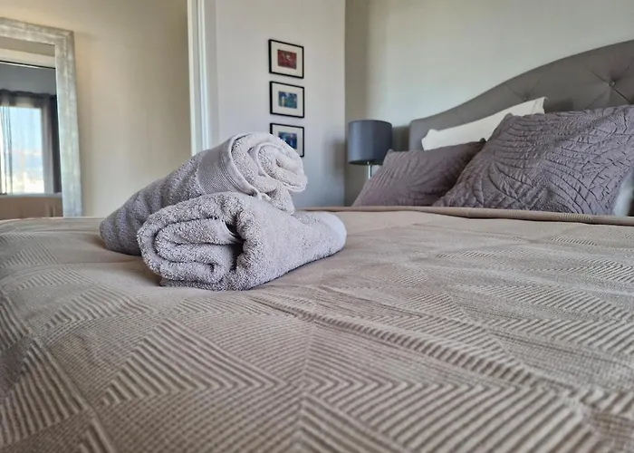 Large 3-bedroom Port Vauban