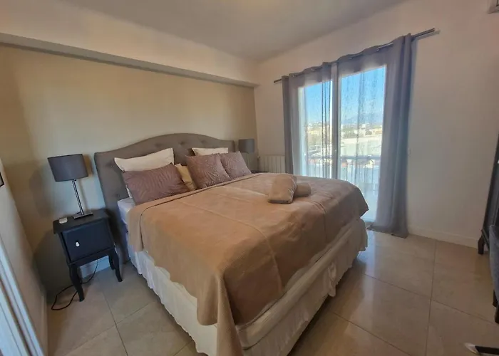 Appartamento Large 3-bedroom Port Vauban