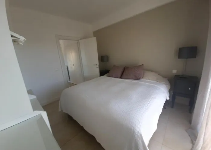 Lägenhet Large 3-bedroom Port Vauban Antibes