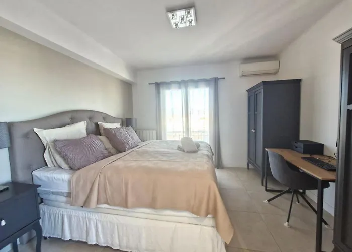 Large 3-bedroom Port Vauban * Antibes